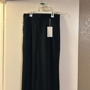 Never worn Halara pants.